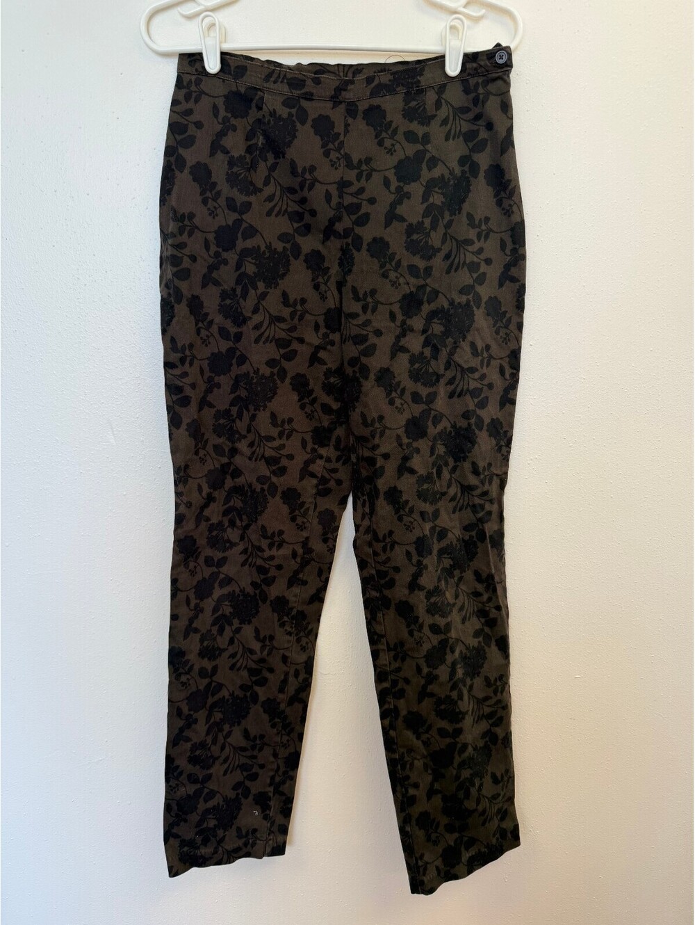 St. John's Bay Women's Floral Print Cotton Blend Pants Size 10